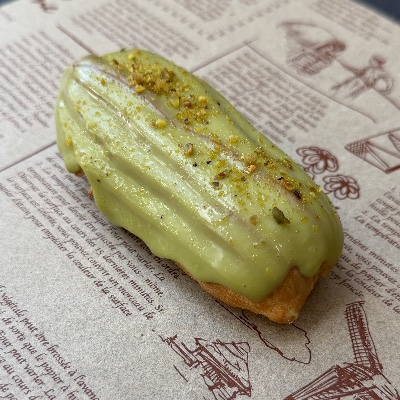 Pistachio Eclair